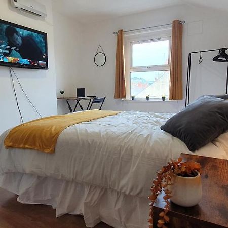 Fast Broadband, Budget Stay, Free Netflix. Cardiff Kültér fotó