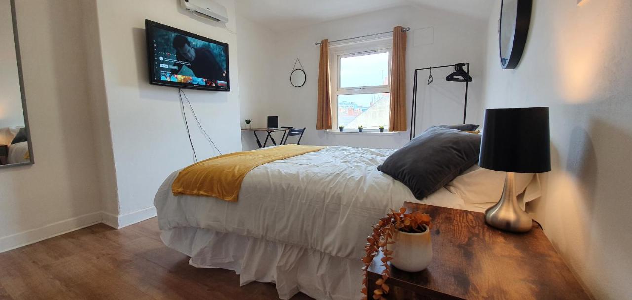 Fast Broadband, Budget Stay, Free Netflix. Cardiff Kültér fotó